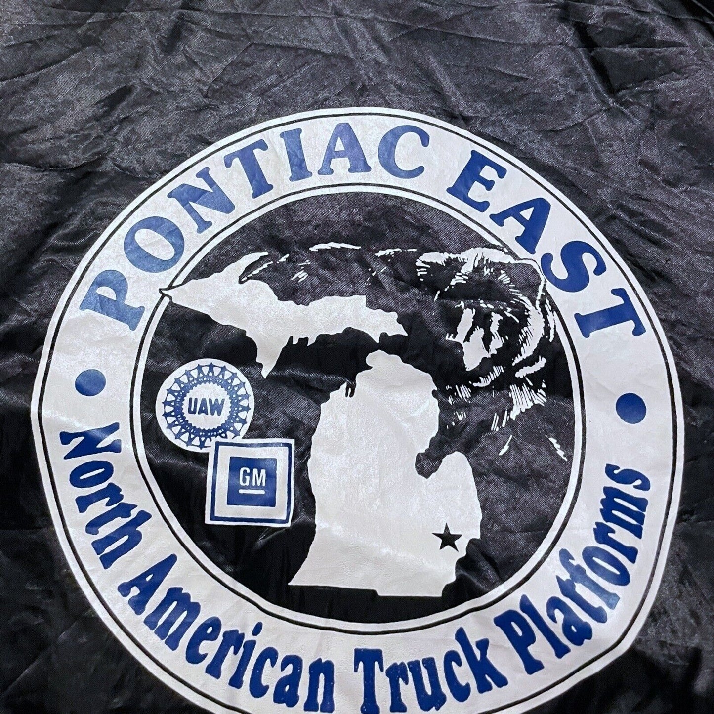 Hilton Active Apparel College Jacke Large Leicht Pontiac East